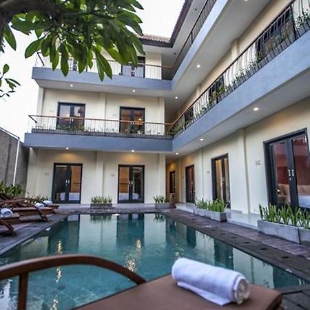 Zuk Hotel Legian Esterno foto