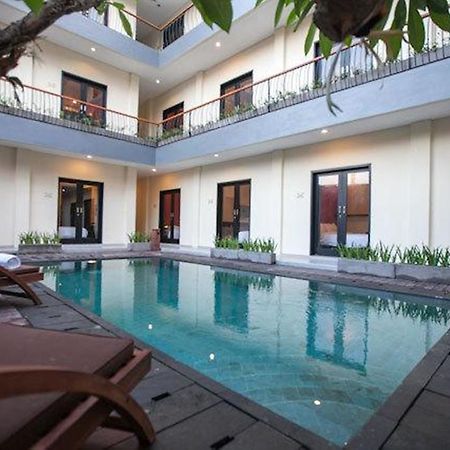 Zuk Hotel Legian Esterno foto
