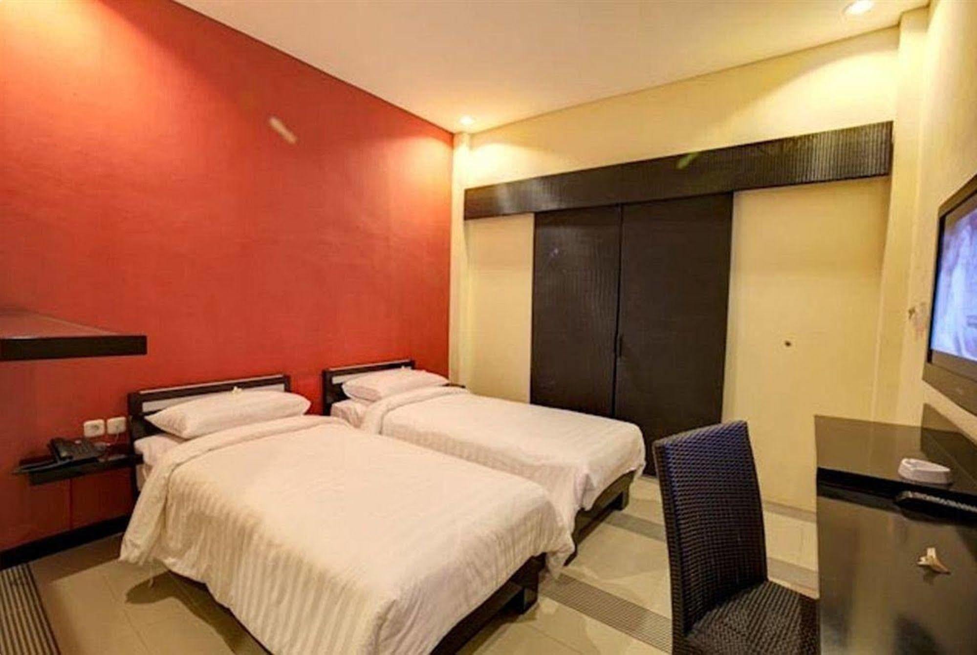 Zuk Hotel Legian Esterno foto
