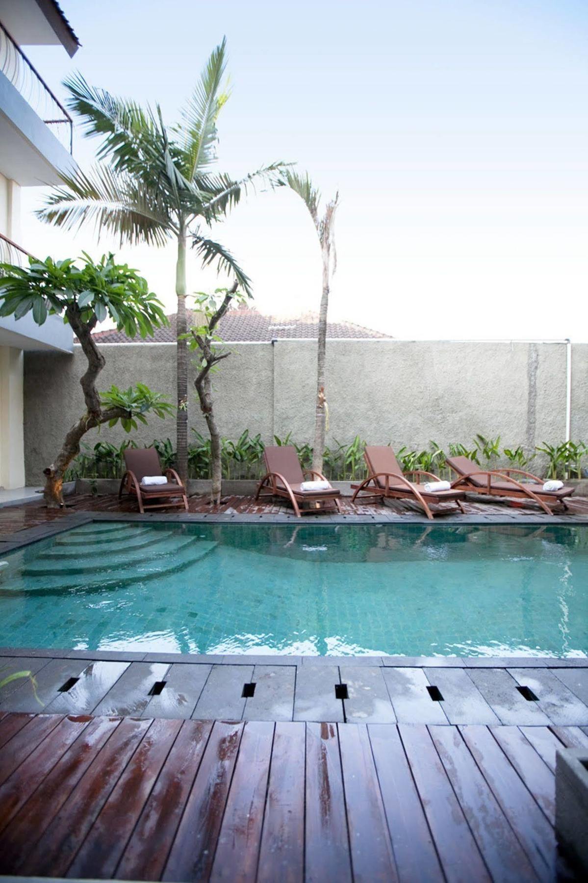 Zuk Hotel Legian Esterno foto