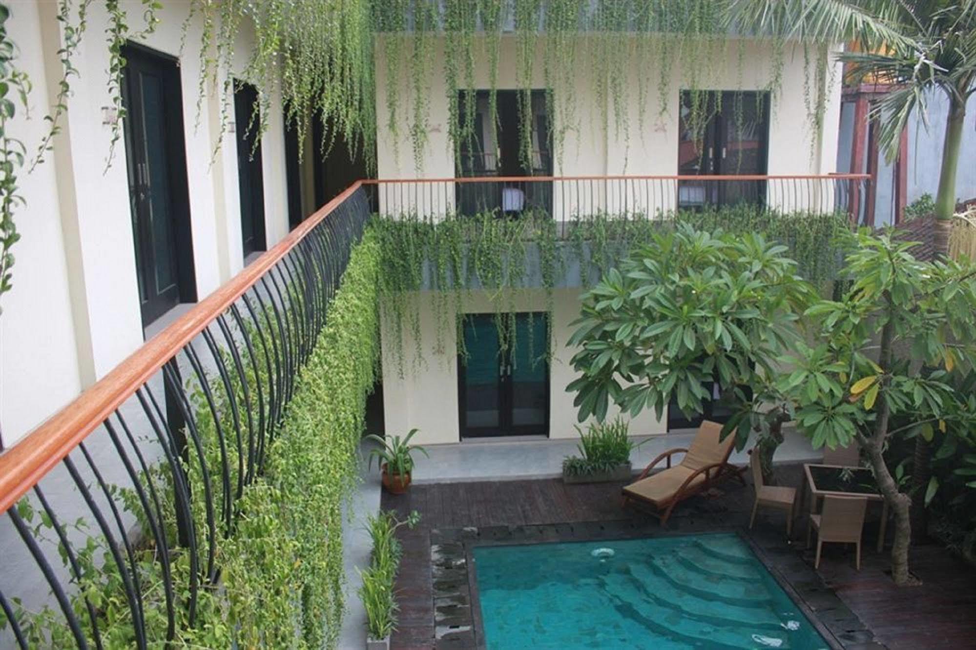 Zuk Hotel Legian Esterno foto