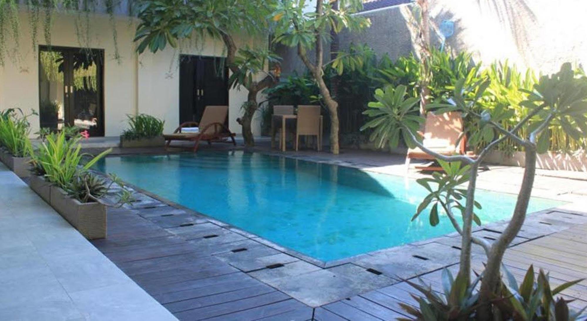 Zuk Hotel Legian Esterno foto