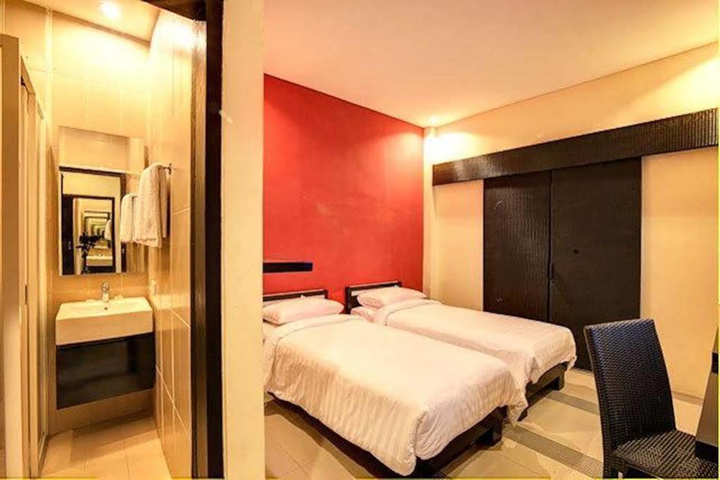 Zuk Hotel Legian Esterno foto